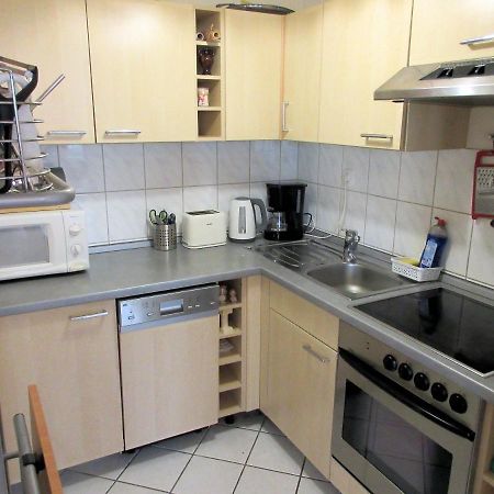 Private Apartment Near Fair Ground Hannover Buitenkant foto