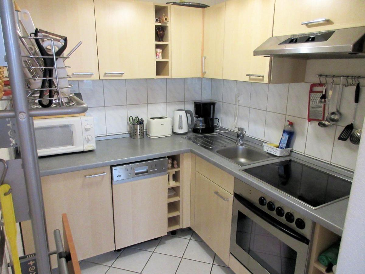 Private Apartment Near Fair Ground Hannover Buitenkant foto